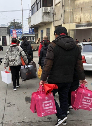 寒風凜冽，四特愛心聯(lián)盟暖人心